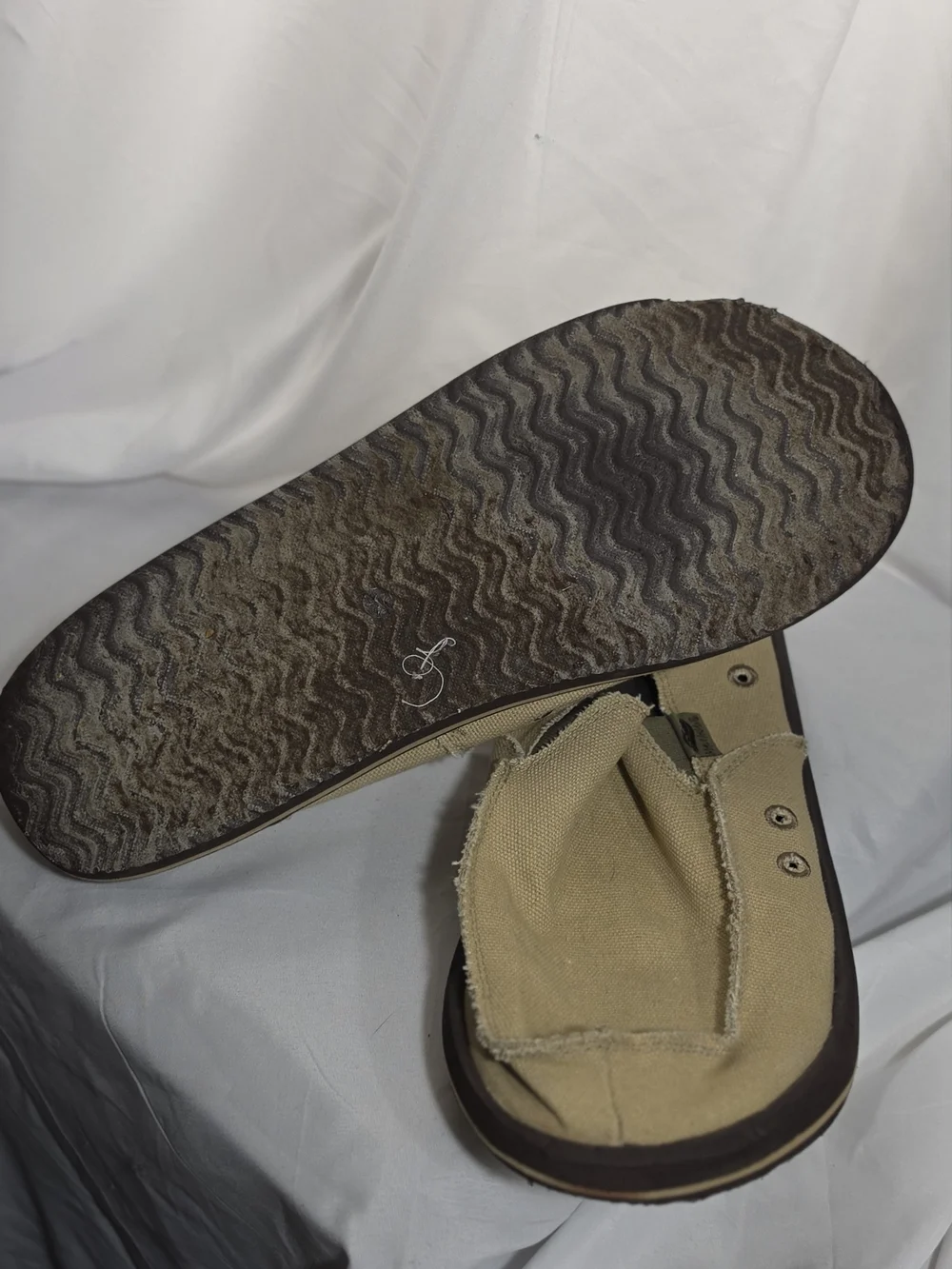 Maui and Sons Men's Slip-On Canvas Loafers in Tan with Brown Trim